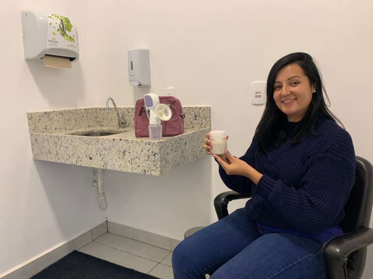 Iniciativa incentiva o aleitamento exclusivo para filhos de colaboradoras que retornam de licença maternidade