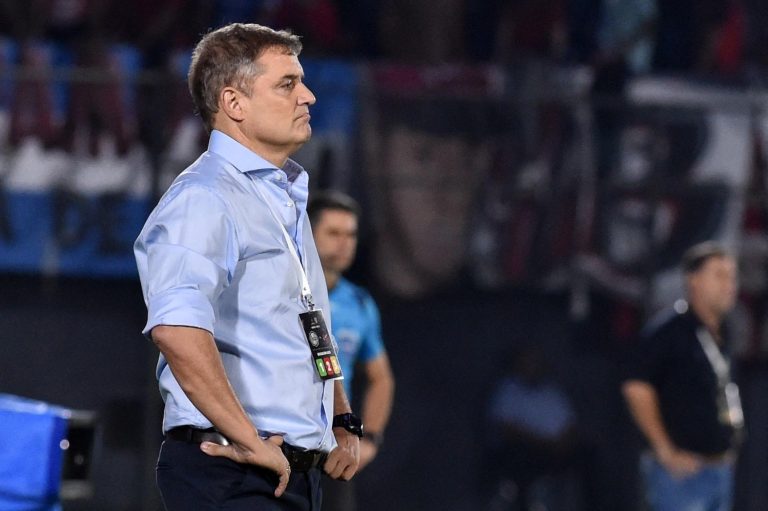 Santos demite Paulo Turra e acerta com Diego Aguirre para o cargo