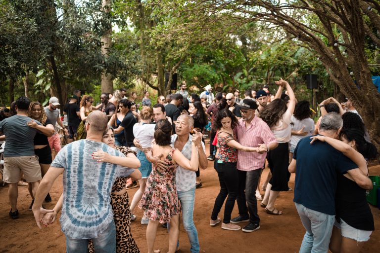 Forró do Escuta:  Grupos Balaio de Balão e Maria Lua se apresentam neste domingo em Sousas