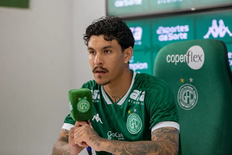 Matheus Bueno renova com o Guarani até 2025