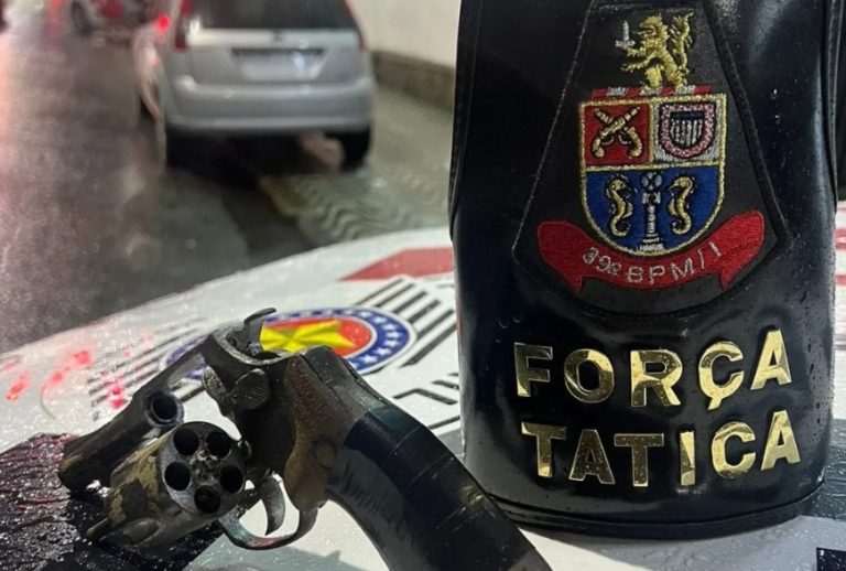 Homem é preso após roubar carro e ser perseguido em São Vicente