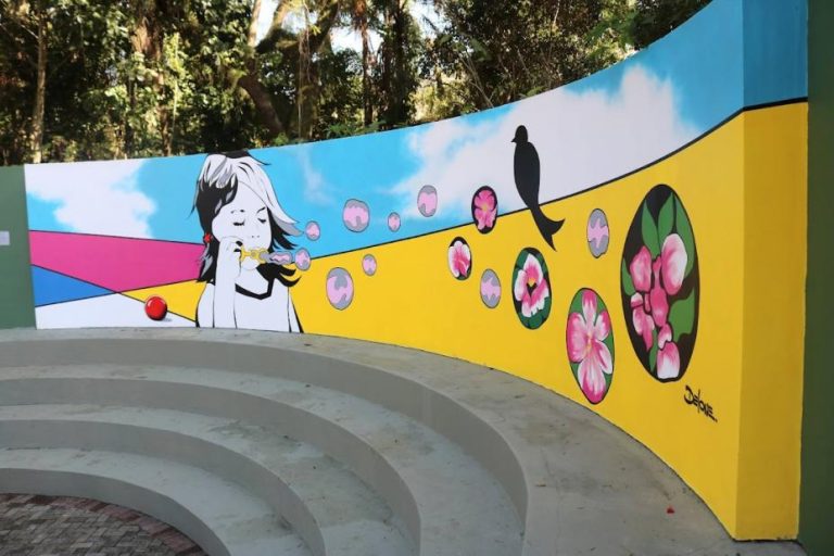 Orquidário de Santos ganha novas cores com mural