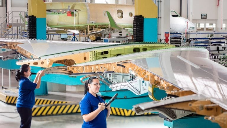 embraer emprego