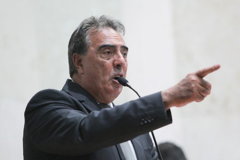 Vereador de São Paulo condenado por injúria racial manteve mandato e se reelegeu