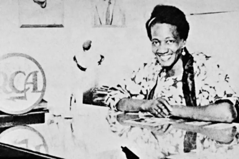 #4 ForasDeSérie | Carolina Maria de Jesus: 10 curiosidades sobre a escritora e cantora brasileira