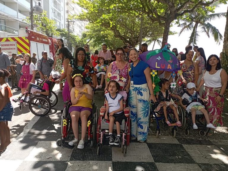 Guarujá promove caminhada em prol do Dia Nacional da Luta das Pessoas com Deficiência