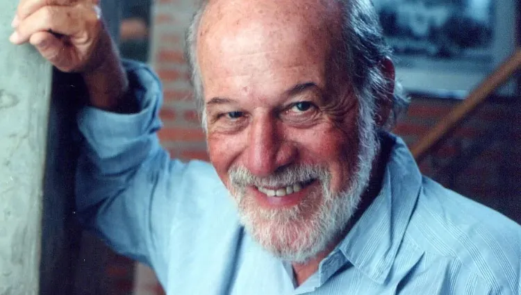 8 livros de Zuza Homem de Mello para entender mais sobre MPB