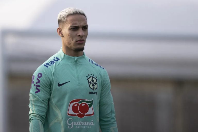 Antony é desconvocado da seleção após acusação de violência doméstica; jogador nega acusações