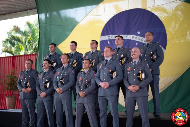 PM de Araçatuba comemora Dia do Soldado e os 15 anos do grupamento de bombeiros com entrega de medalhas