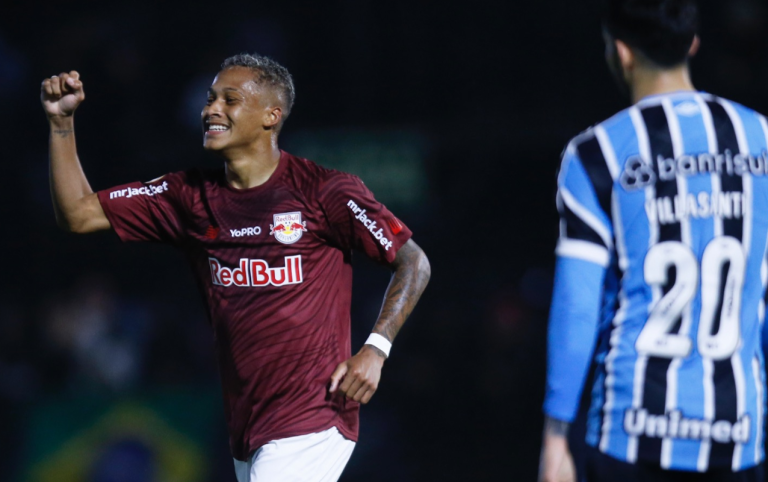 Bragantino vence o Grêmio por 2 a 0 e cola no G4  do Brasileirão