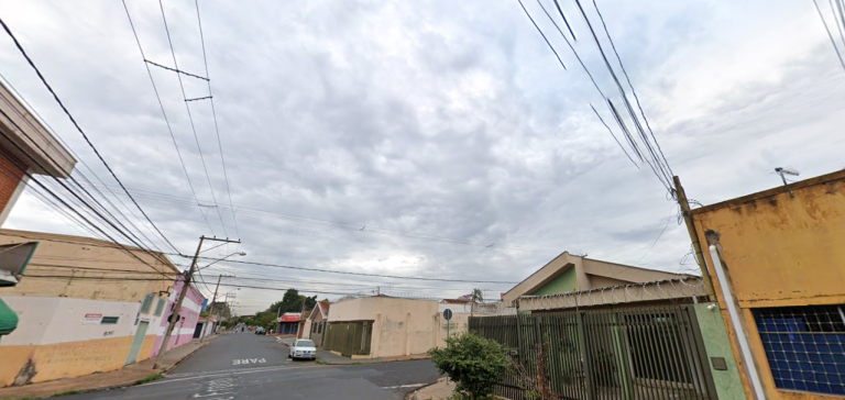 Enquanto dormia, adolescente de 12 anos é estuprada pelo meio-irmão na Vila Virgínia