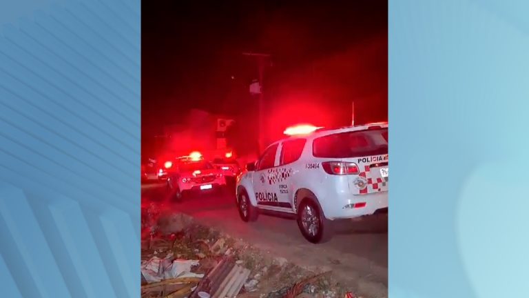 Mulher embriagada atropela coletor de lixo