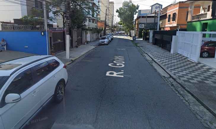 De novo? Rua Goiás, em Santos, é interditada para obras.