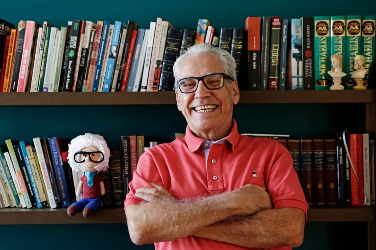 Luiz Puntel inaugura projeto clube de leitura