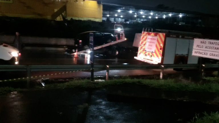 Motociclista morre após colisão frontal com carro na contramão