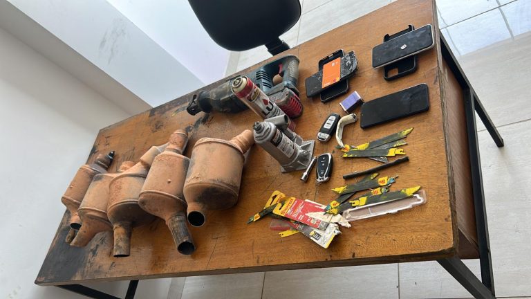 Trio é preso por furto de catalisadores na região