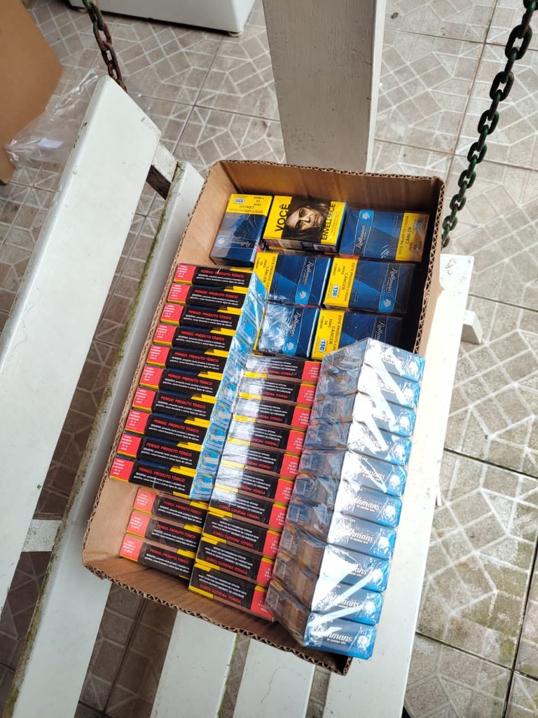 Trio é preso acusado de furtar cargas de cigarro em Praia Grande