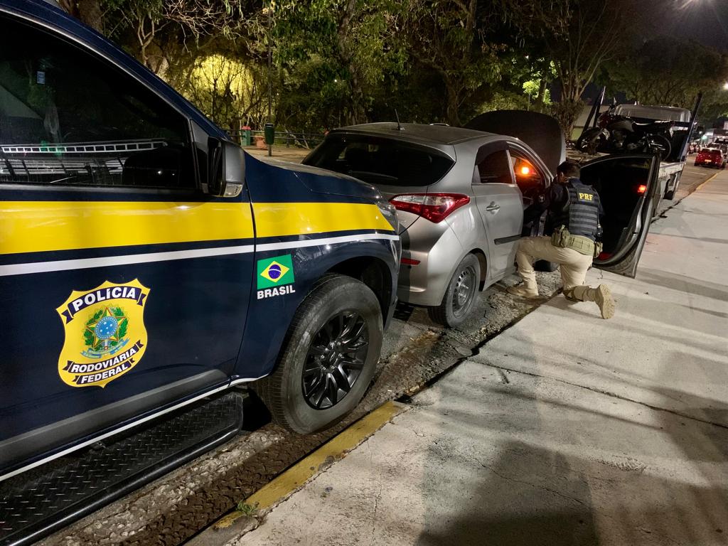 carro roubado sjc prf