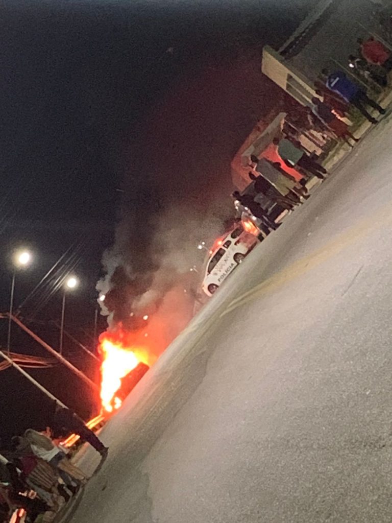 homem é preso e carro pega fogo após colisão durante perseguição policial em sjc