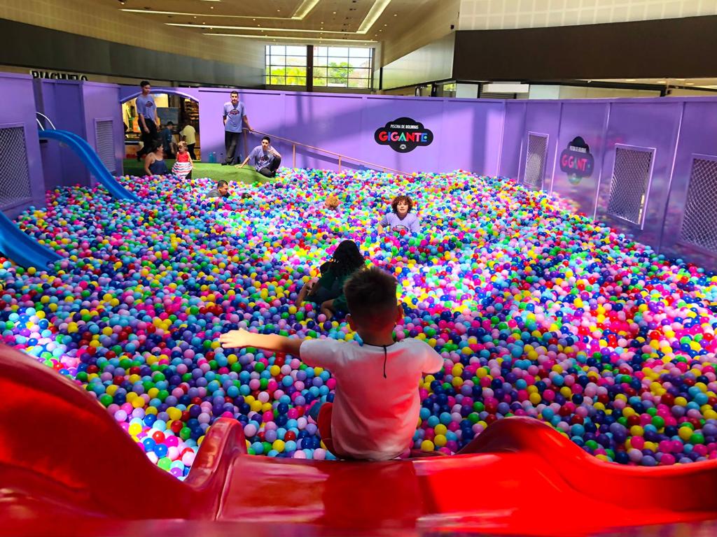piscina de bolinha