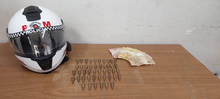 Jovem é detido em flagrante por posse de drogas em Araçatuba