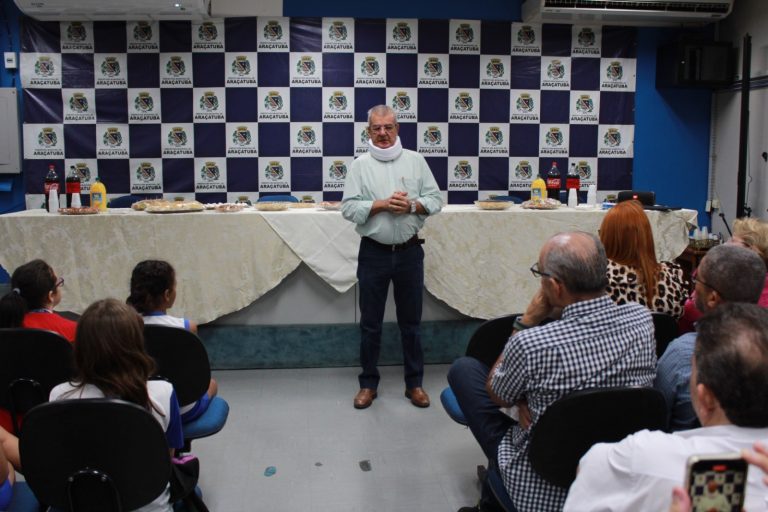 Dilador Borges reassume o cargo após afastamento por acidente