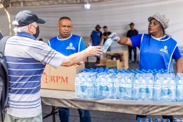 Mutirão para atender moradores em situação de rua
