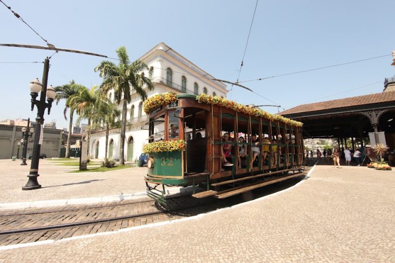 Mais de 15 mil pessoas dão as boas vindas à primavera de Santos