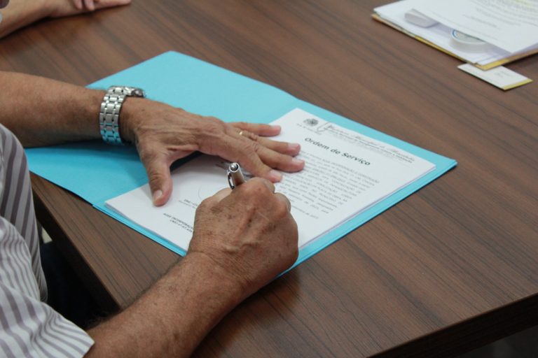 Ruas Vasco da Gama e Manoel Pires receberão recapeamento em Araçatuba