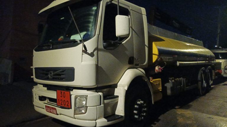 Motorista é sequestrado por quadrilha em roubo de combustível