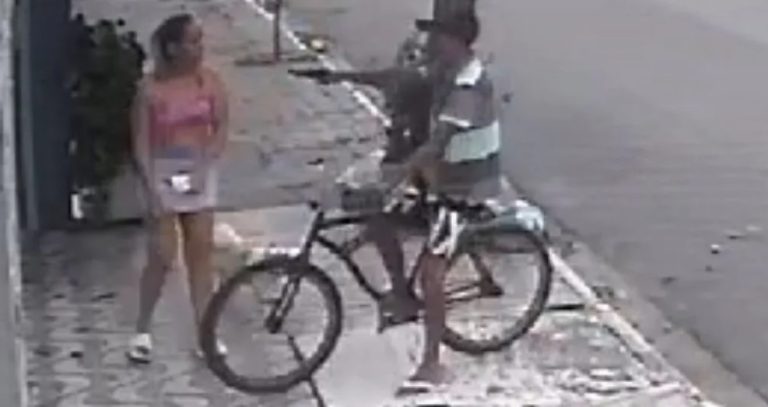 Ladrão assalta mulher que passeava com cachorro em Praia Grande