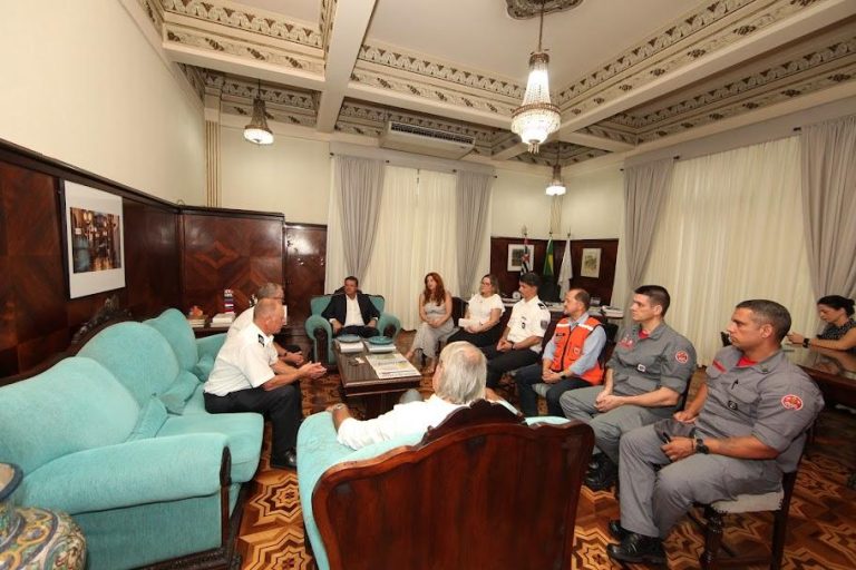 Intercâmbio entre Corpo de Bombeiros e Defesa Civil de Santos com cidade alemã é fechado