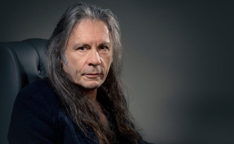 Bruce Dickinson, vocalista do Iron Maiden fará show da carreira solo em Ribeirão