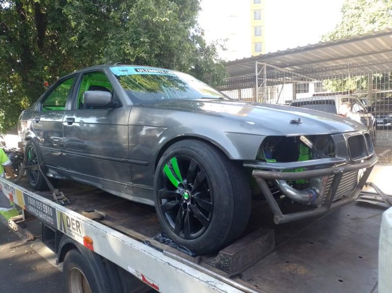 Jovem com BMW alterada para competição é preso em Araçatuba