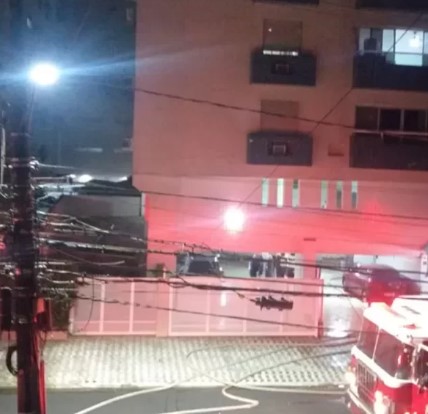 Filho de idosa encontrada morta em apartamento incendiado de Santos é investigado pelo crime
