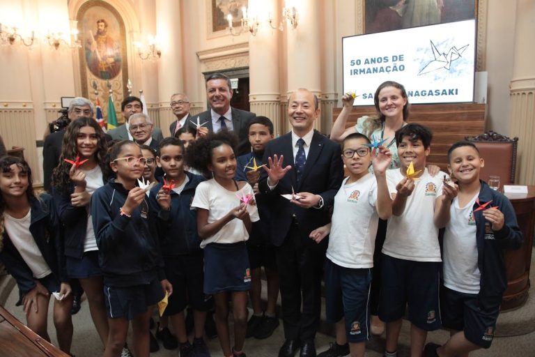 Santos renova laços culturais com Nagasaki