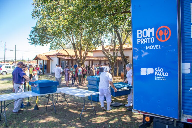 Bom Prato Móvel atende no Cras do Jardim Aeroporto em Limeira