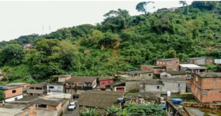 Santos realiza obras de drenagem e contenção no Morro da Caneleira