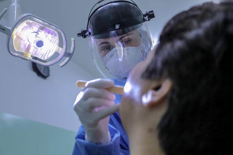Mais de 800 próteses dentárias foram atendidas em Ribeirão