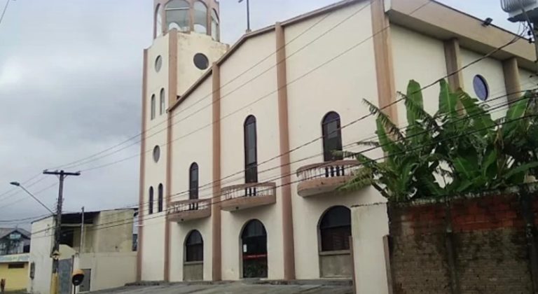 Não vai para o céu: homem invade igreja de Peruíbe e leva dízimo e objetos