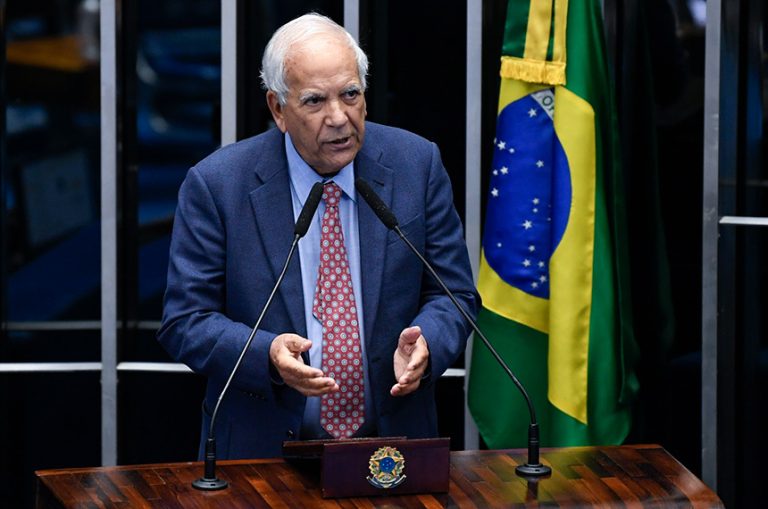“É a favor do STF, não contra”