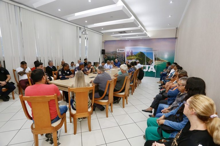 Comerciantes se reúnem com prefeito de Guarujá para debaterem projetos de operações de segurança