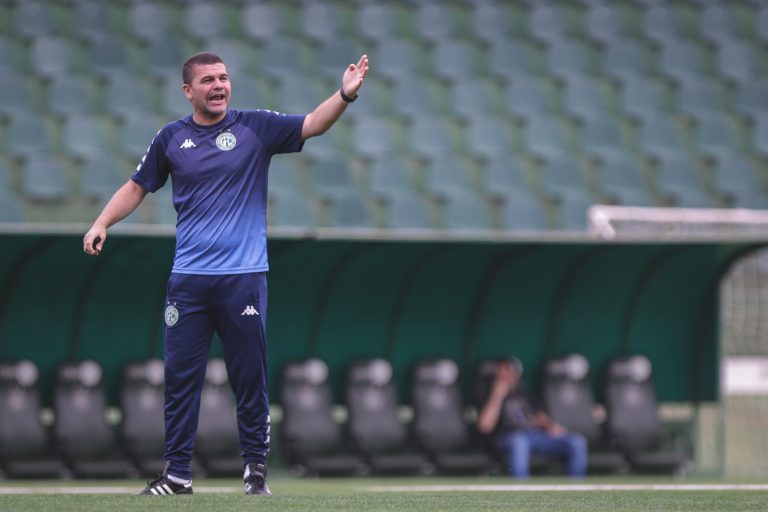 Guarani recebe Vila Nova pela Série B