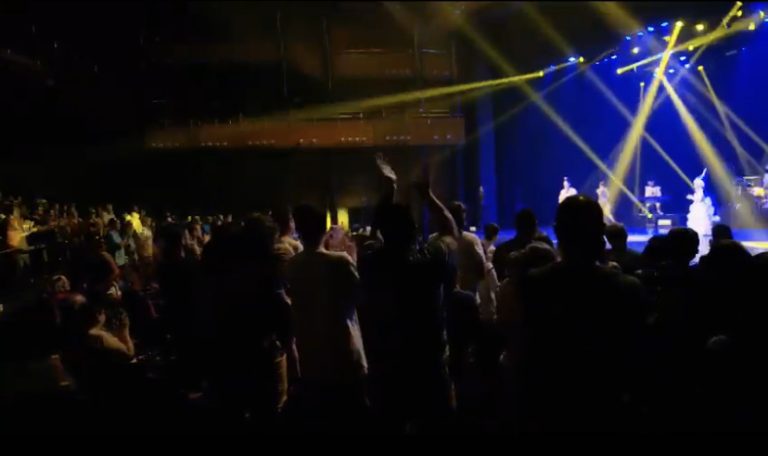 Trupe circense Universo Casuo apresenta Grand Spectacle du Cirque em Ribeirão Preto