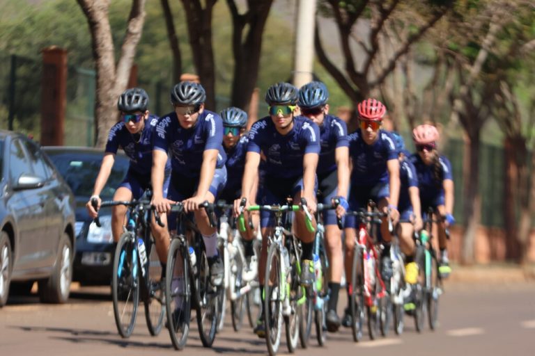 Equipe de ciclismo de Ribeirão intensifica preparação para a reta final da temporada