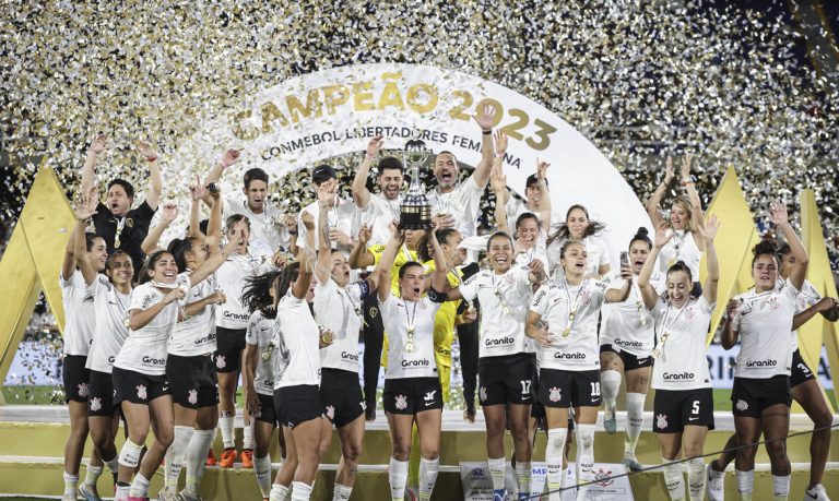 Corinthians vence Palmeiras e conquista é tetra da Libertadores Feminina