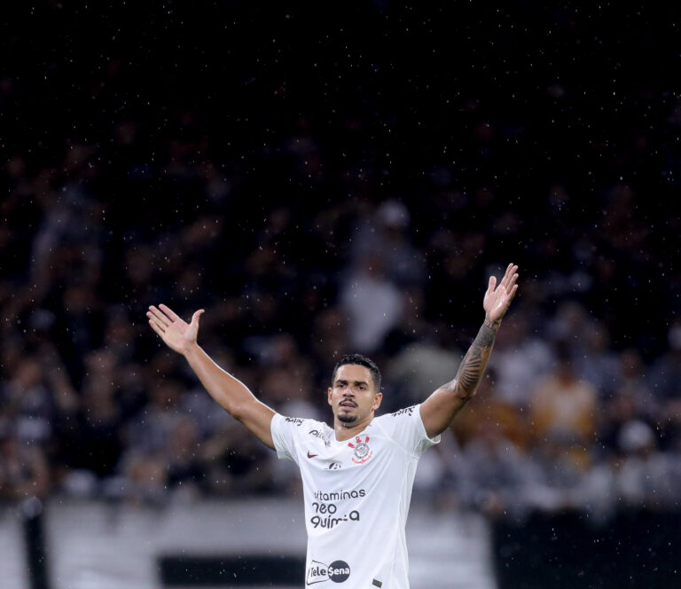 Corinthians e Santos ficam no empate, resultado que deixa as duas equipes ameaçadas pelo rebaixamento