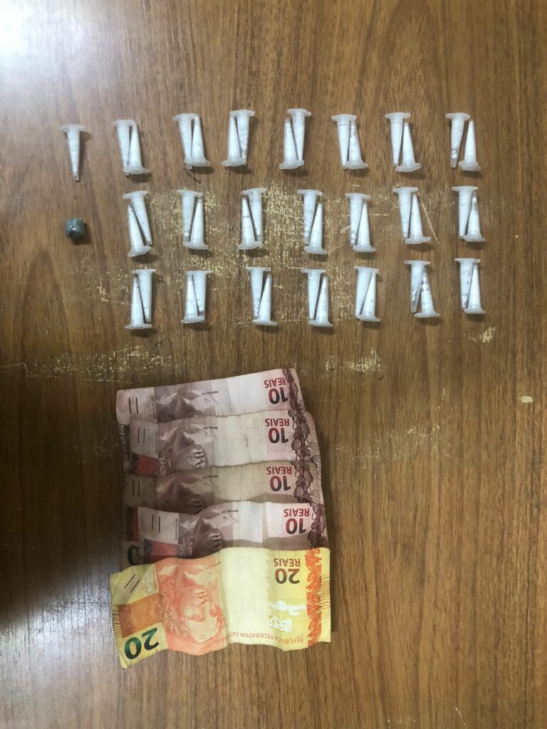 Polícia Militar recebe denúncia e prende suspeito por tráfico de drogas
