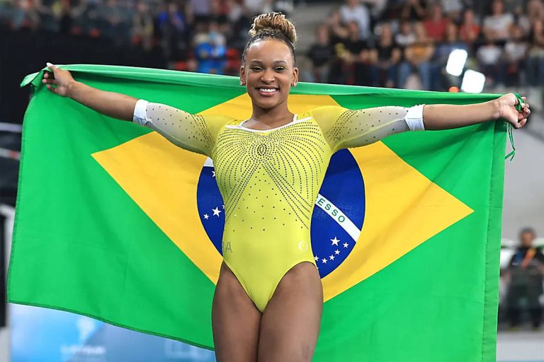 Rebeca Andrade faz salto histórico e conquista ouro no Pan de Santiago