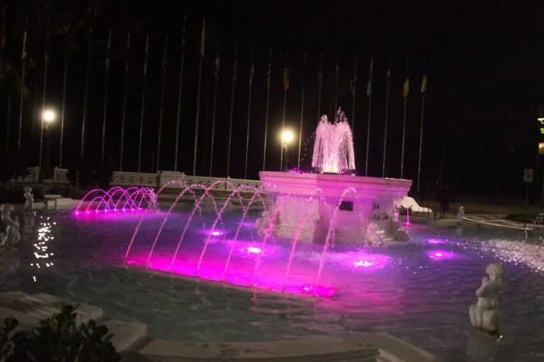 Santos entra na moda do “É cor de rosa choque”, para alertar contra o câncer de mama